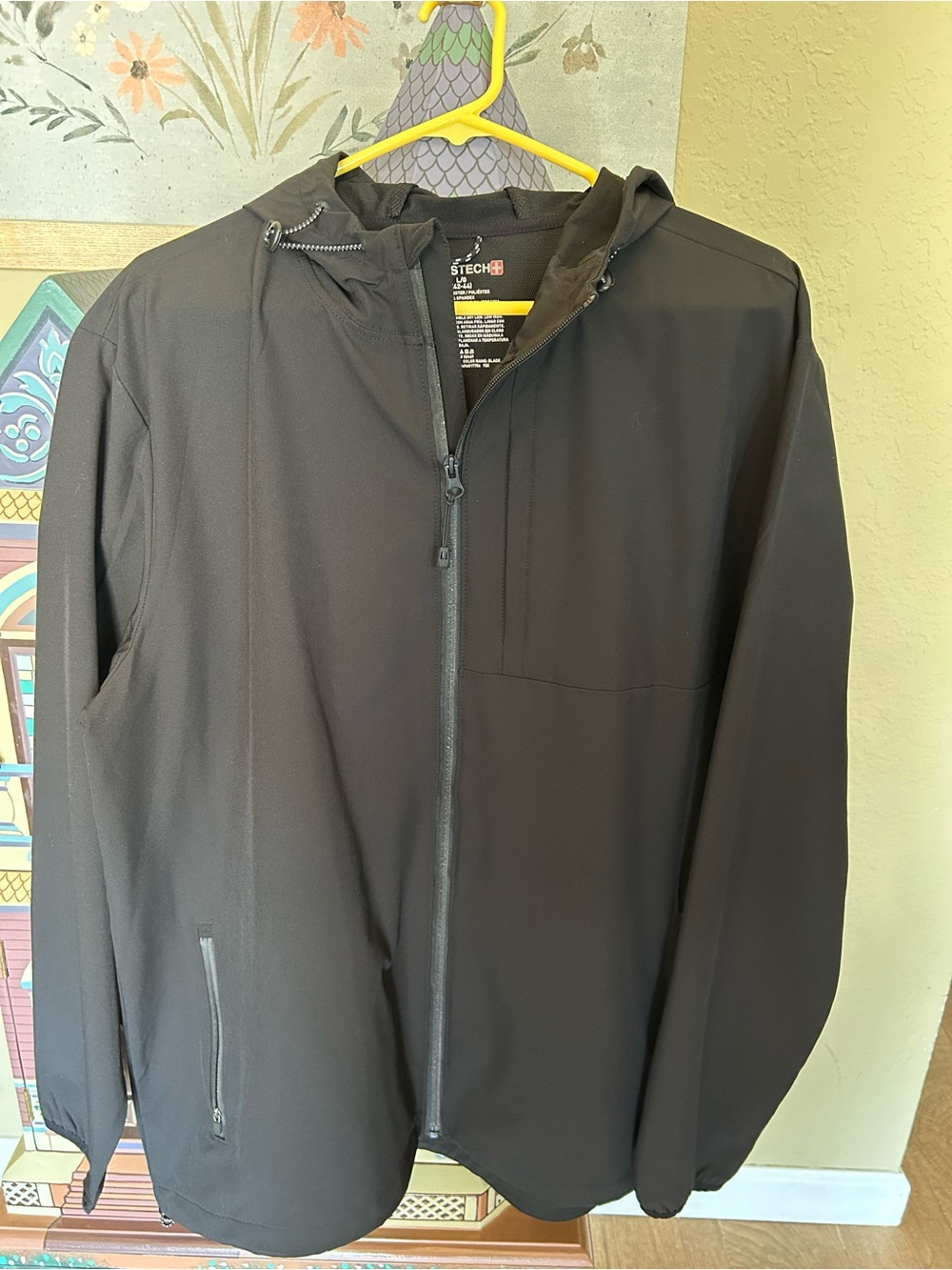 Swiss Tech Black Men's Lightweight Hooded Jacket